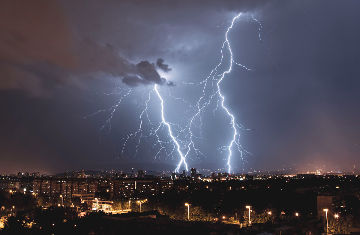 How to Stay Safe During a Thunderstorm - PuroFirst