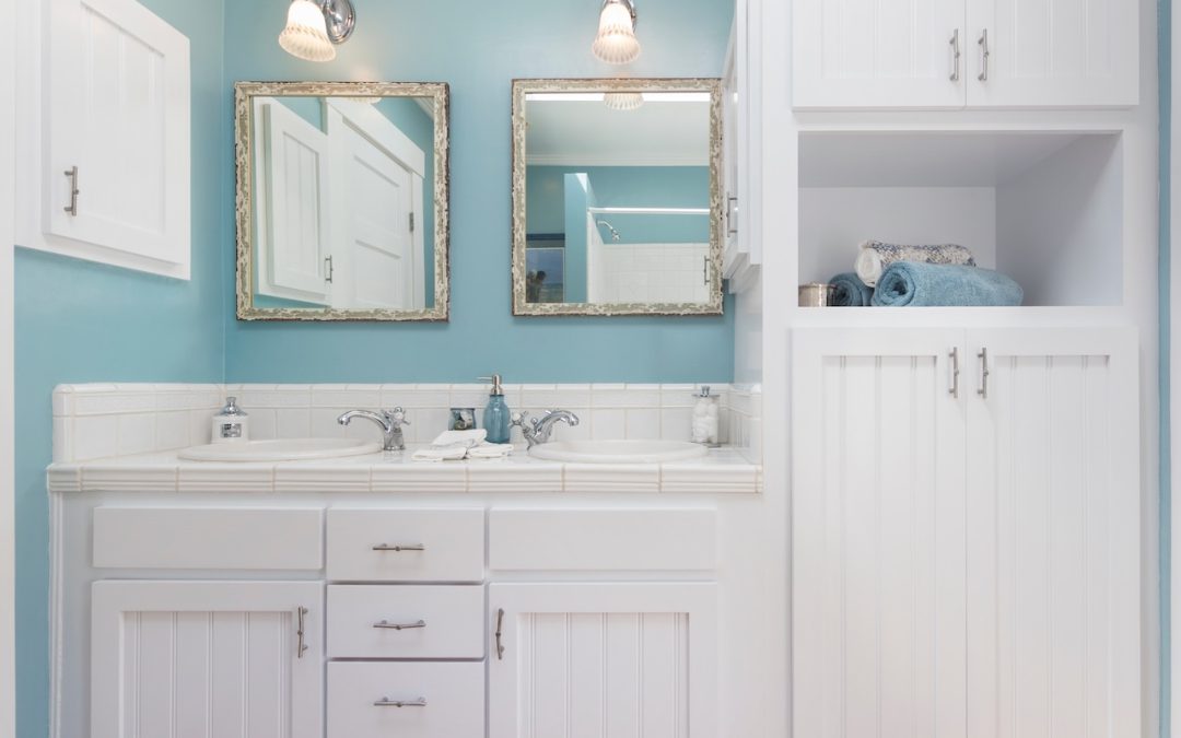 How to Clean Bathroom Cabinets